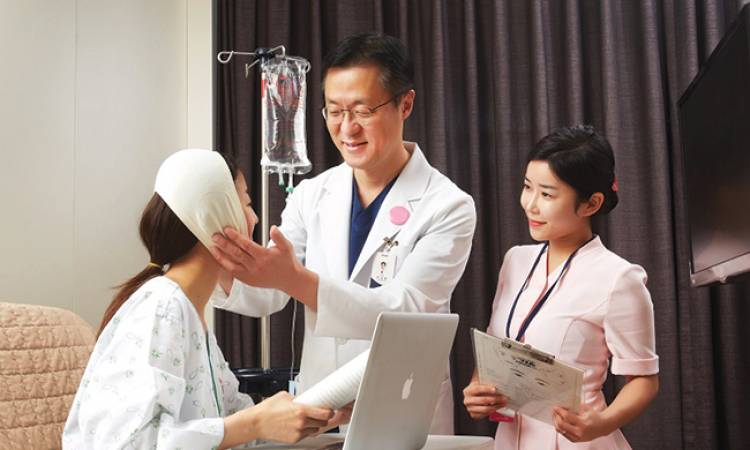 Nên lựa chọn Hàn Quốc hay Việt Nam để phẫu thuật thẩm mỹ