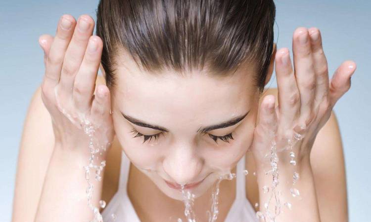 Phun lông mày kiêng nước bao lâu để không ảnh hưởng đến kết quả?
