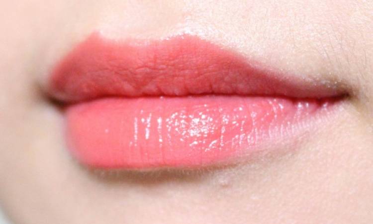Phun môi màu hồng cam - Cho đôi môi luôn rạng rỡ