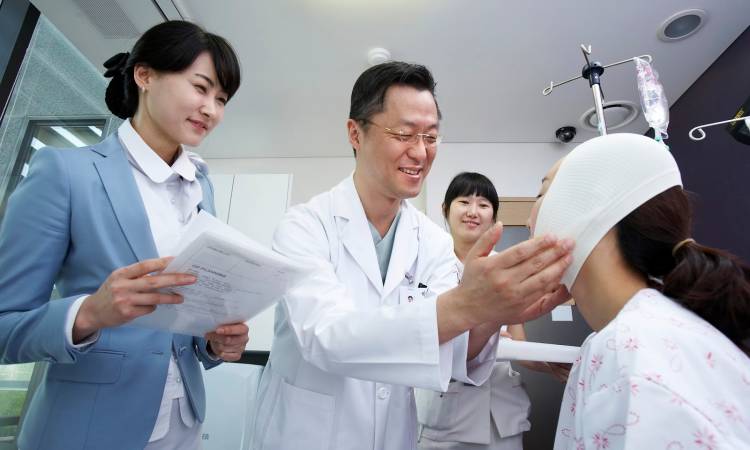 5 Kinh nghiệm xương máu khi đi Hàn Quốc phẫu thuật thẩm mỹ