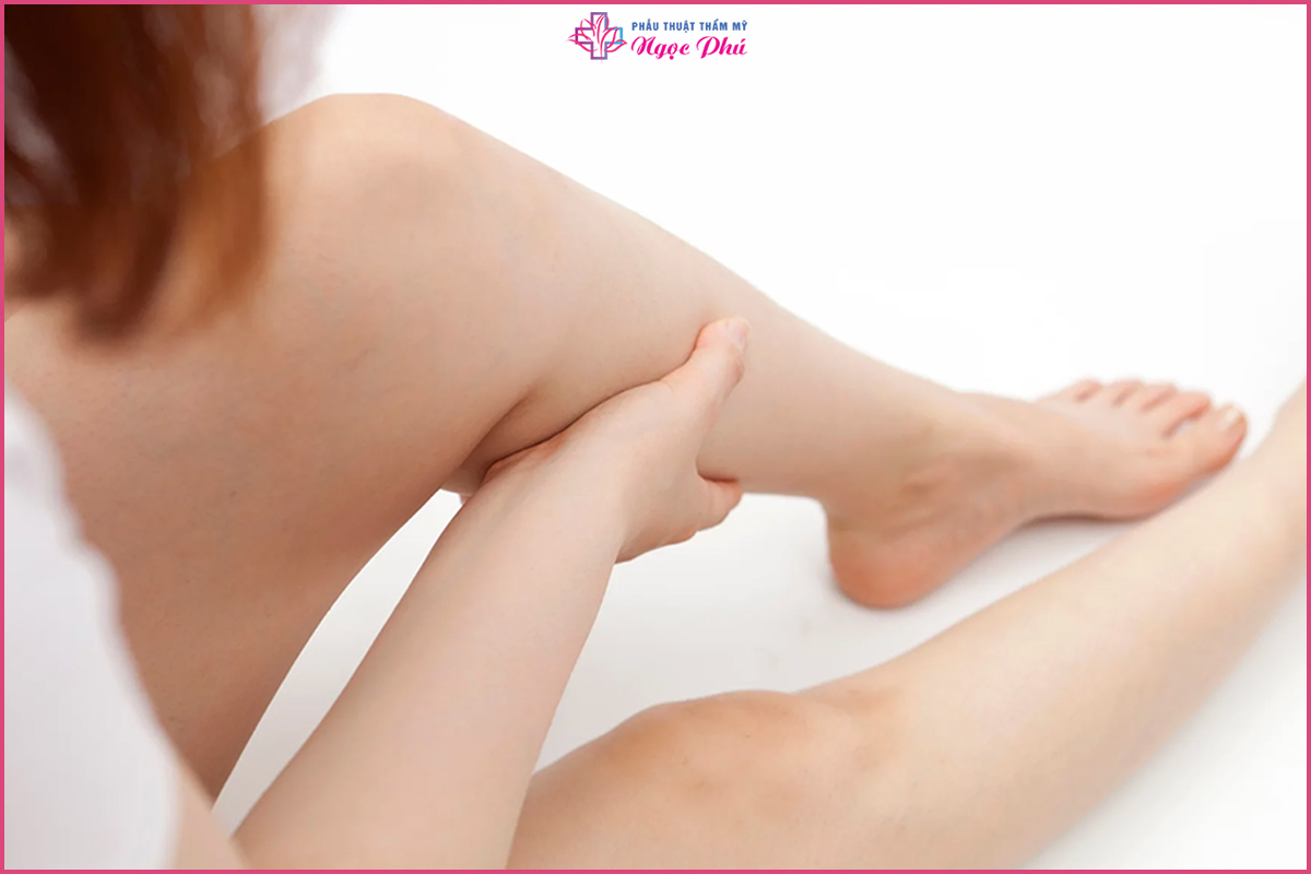 Hút mỡ bắp chân là một trong những dịch vụ thẩm mỹ nhằm giúp bắp chân thon gọn hiệu quả, hạn chế xâm lấn.