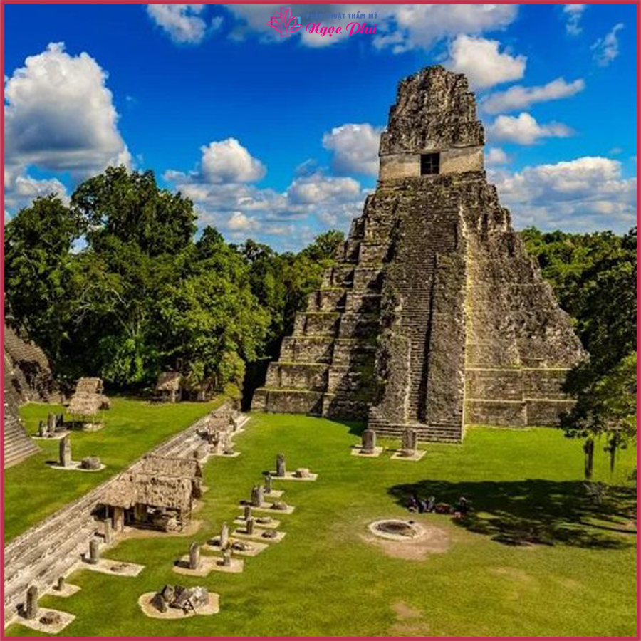 ền văn minh Mayas bao gồm một nhóm người bản đại, họ bắt đầu di cư và trú tại các bang Yucatán, Tabasco, Campeche,Chiapas của Mexic
